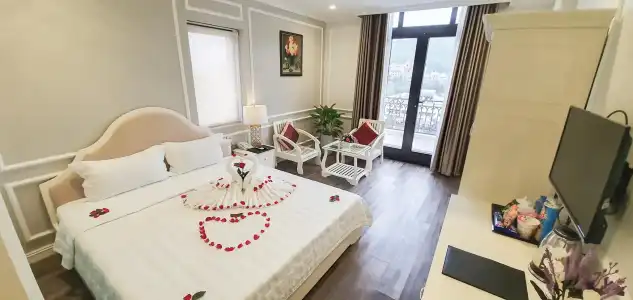 Ngoc Lan Halong - 13