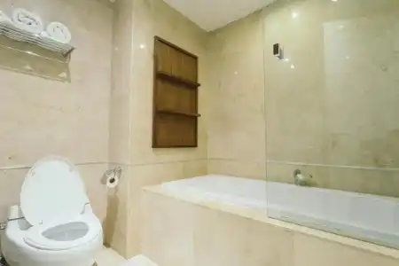 Thomson Residence - 121