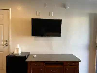 Welcome Inn on Colorado Blvd - 13