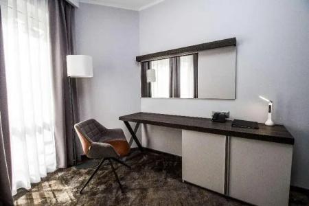 Best Western Plus Premium Inn - 44
