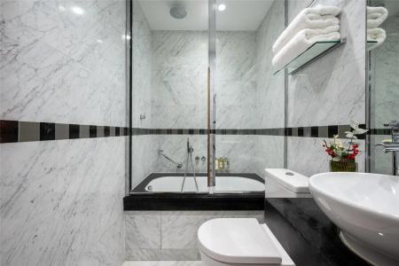 Le Belgrand Paris Champs Elysees, Tapestry by Hilton - 33