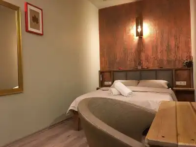 Second Home Hostel - 20