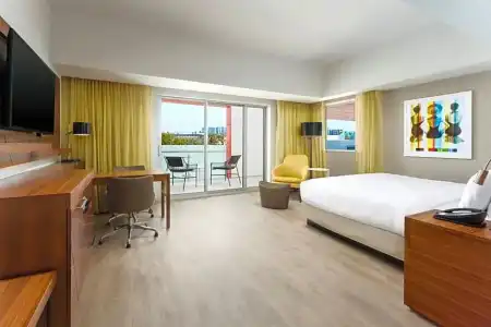 Courtyard by Marriott Santa Monica - 42