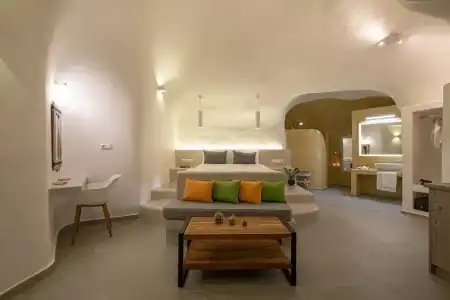 Santoterra Antigua Suites - 15