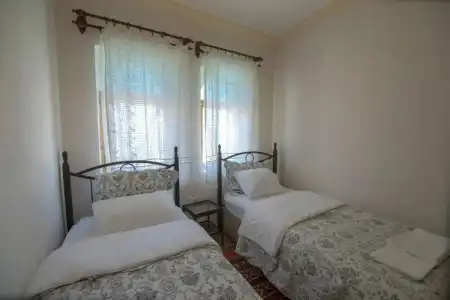 Kamelya Cave Hostel - 3