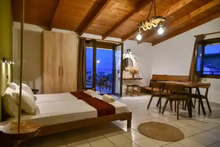 Iraklis Studios & Apartments - 37