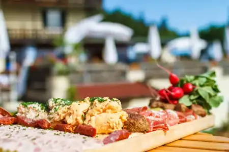 LandkomfortPanorama & Restaurant Bella Vista - 9