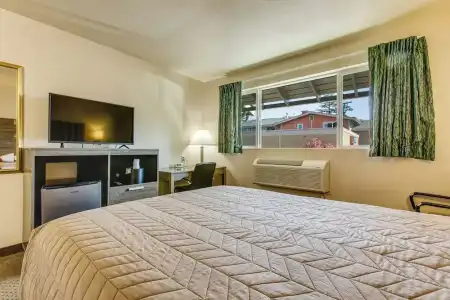 Coachman Inn - 6
