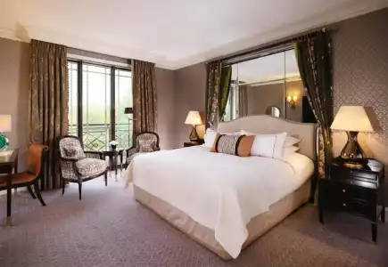 The Dorchester - 47