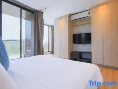 Balcony Seaside Sriracha & Serviced Apartments (SHA Extra Plus) - 185