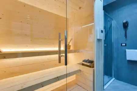 Excellence Suite - 171