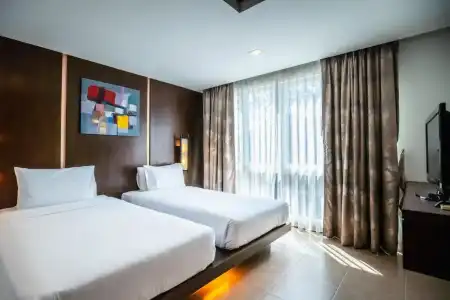 Ratana Chalong - 59