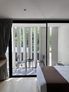 Nirundorn Resort Chaam - 40
