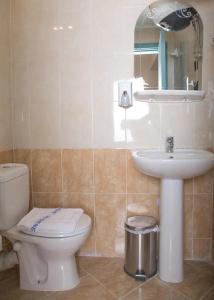 Redcon Suites - 214
