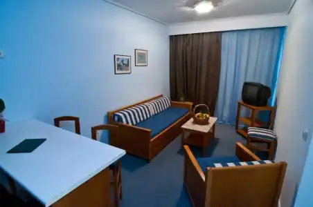 Oasis Apartments - 32
