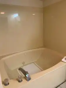 Budgetel Inn & Suites - 16