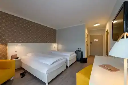 Ibis Styles - 55