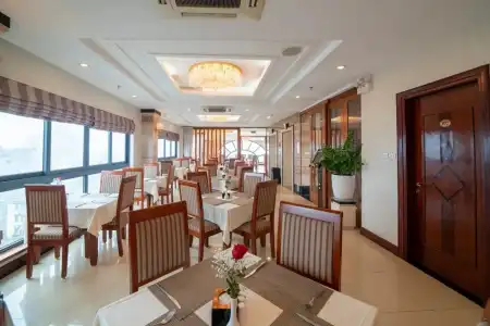 Hanoi Larosa - 30