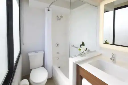 Holiday Inn Express WAIKIKI by IHG - 69