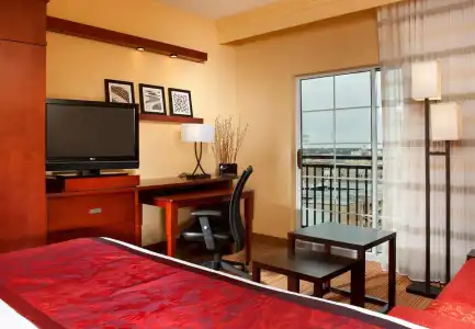 Courtyard Marriott Riverwalk - 5