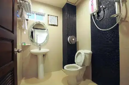 Royal Express Inn Sukhumvit - 28