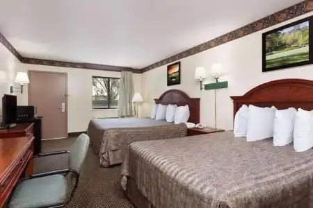 Heritage Inn - 6