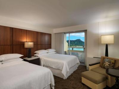 Sheraton Waikiki Beach Resort - 3