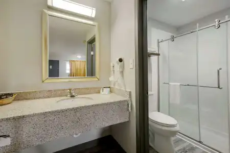 Quality Inn Columbus - East - 68