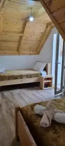 Bujtina Tinari - 60