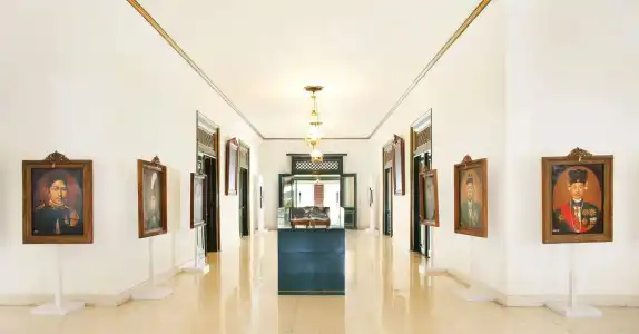 Royal Ambarrukmo Yogyakarta - 11