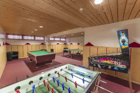 Alpine Club - 21