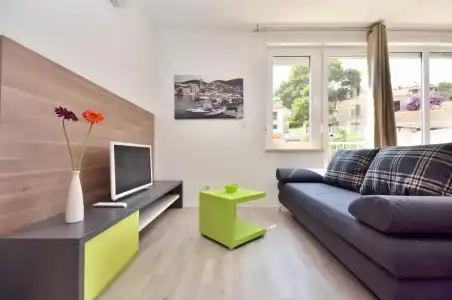 Bretia Apartments - 102