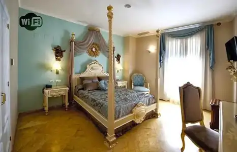 Adriano Boutique Sevilla - 80