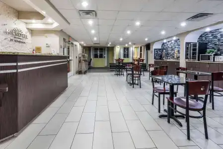 Quality Inn & Suites Fort Worth North - Haltom City - 14