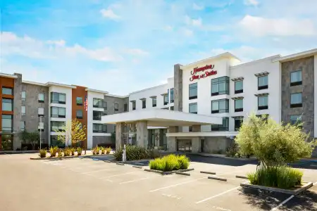 Hampton Inn & Suites Napa - 26
