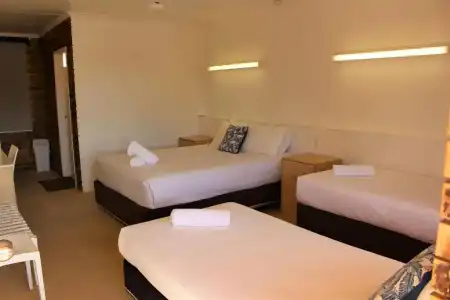 Camden Motor Inn - 53
