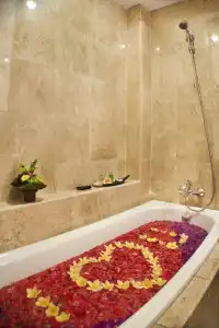 Royal Singosari Kuta - 8