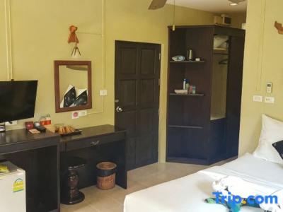 Lanta Castaway Beach Resort - 28