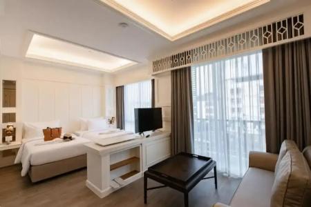 Siam Tharadol - 43
