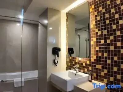 iCheck inn Residences Sukhumvit 20 - 75