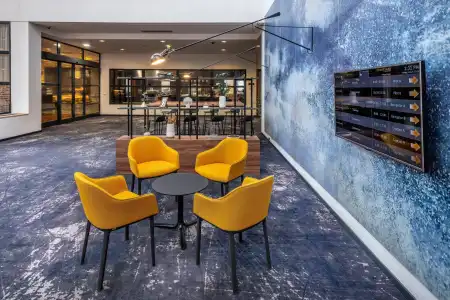 Courtyard by Marriott Prague Airport - 25