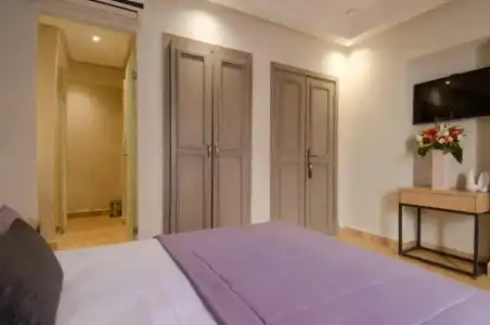 Riad Ayni - 31