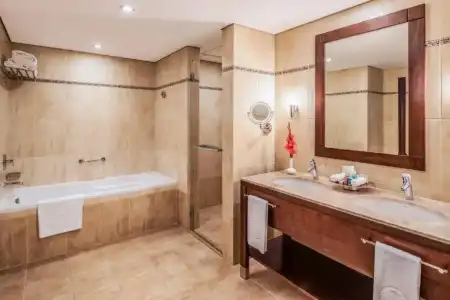 Khalidiya Palace Rayhaan by Rotana, Abu Dhabi - 57