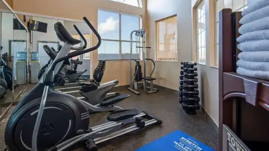 Baymont by Wyndham Lubbock - 11
