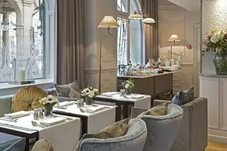 La Clef Louvre Paris by The Crest Collection - 16