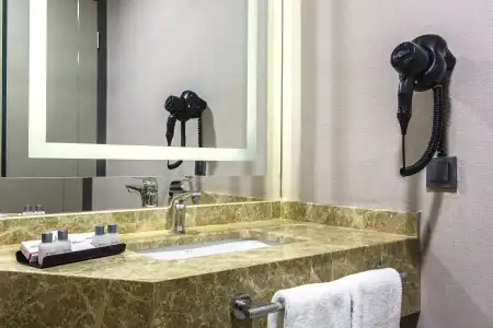 The City Suites - 8