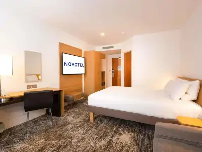 Novotel Cardiff Centre - 27