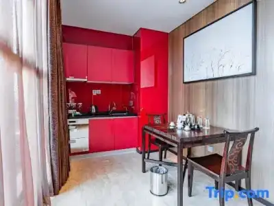Luoyang Christian's - 81