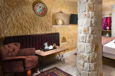 Romantic Cave - 34