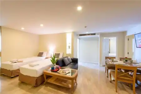 Sabai Sathorn - 134